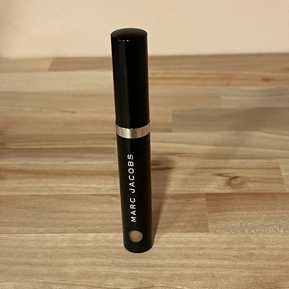 Marc Jacobs Liquid Lip Crème in Yours To Try - Picture 1 of 2